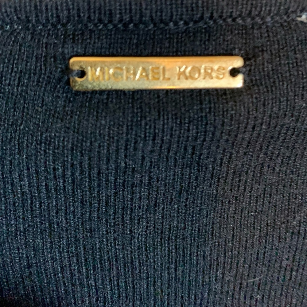 LN MK PULLOVER SWEATER W/GOLD STUDS ON SLEEVES. PERFECT CLOSET STAPLE. - Picture 7 of 10